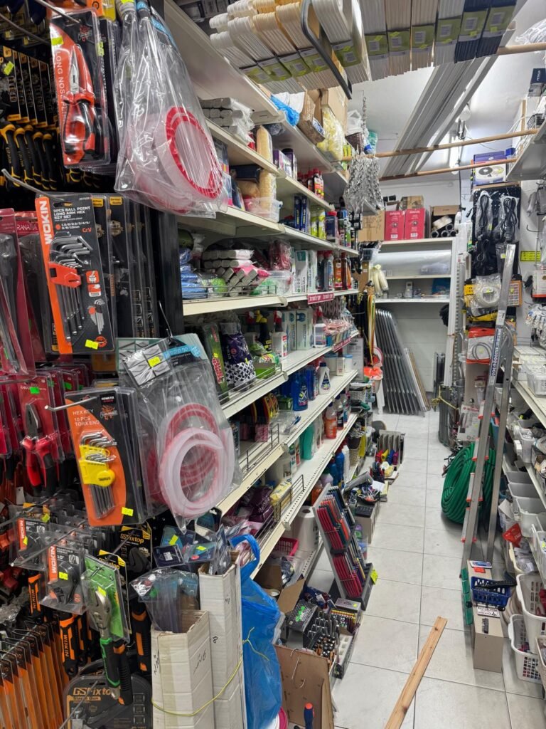 מבט חנות 14